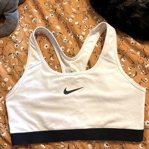 nike sports bra